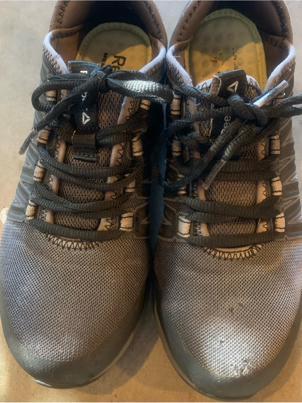 Mens 5.5W or Women’s 7.5W SteelTie work shoes Lace-Up Sneakers in Gray